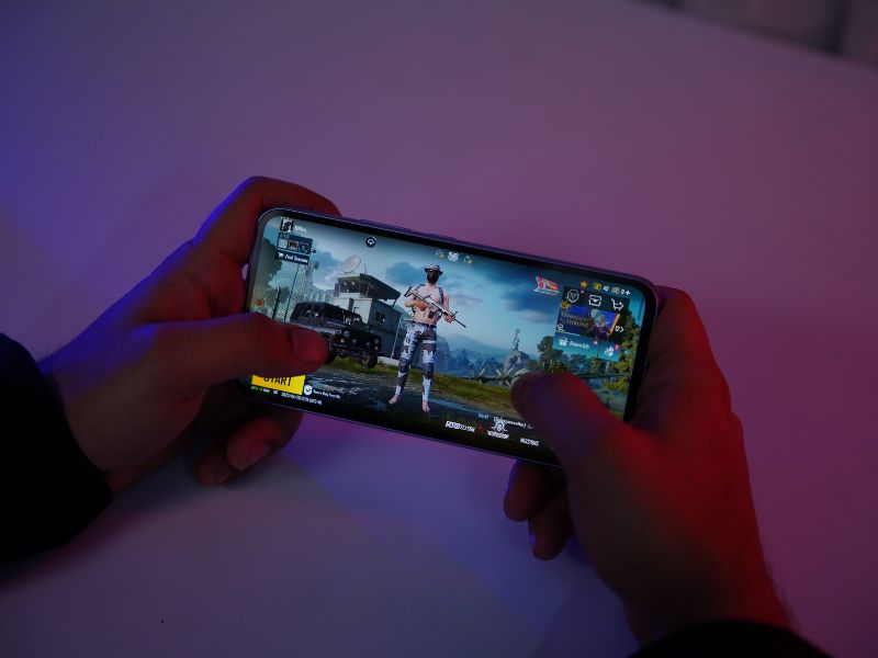 Samsung Galaxy A54 Long Term Review-game playing